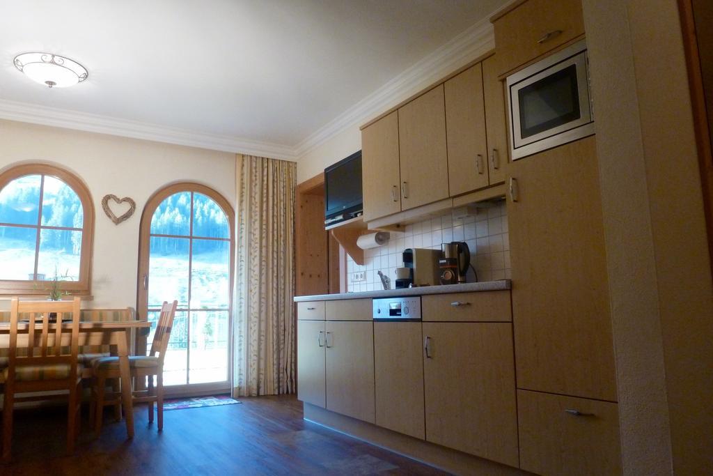 Appartementhaus Unterkofler グロースアルル エクステリア 写真